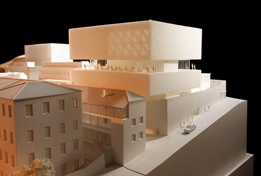 赫尔佐格与德梅隆：香港中央警察署