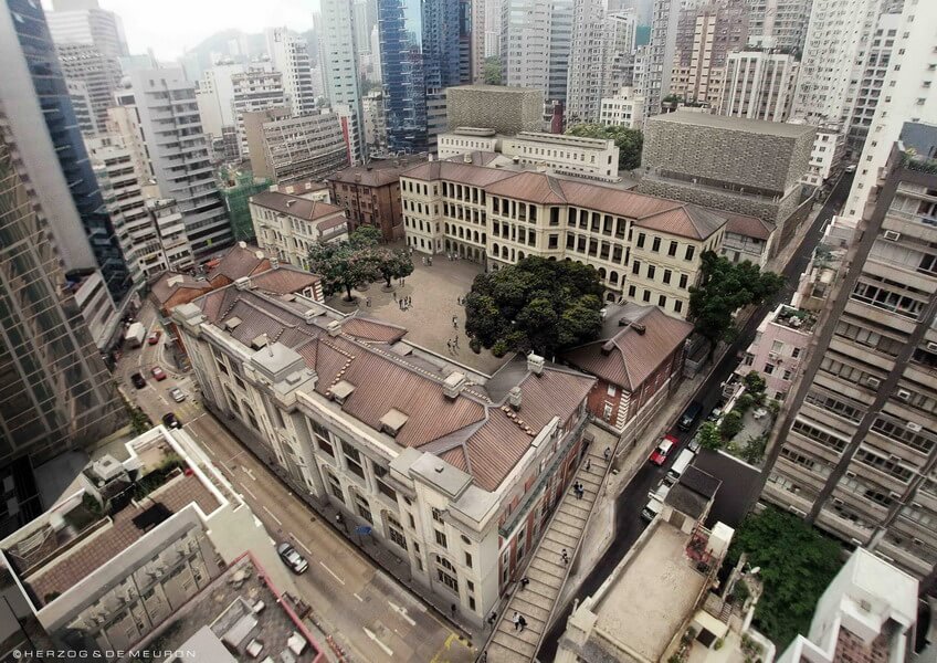 赫尔佐格与德梅隆：香港中央警察署